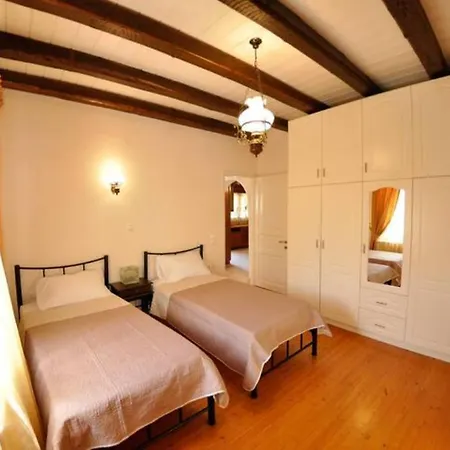 Villa Leo Junior *
